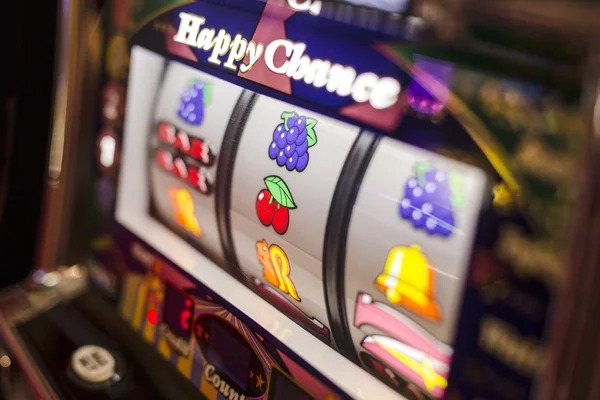 kompasqq platform interface showing football betting, live-dealer tables, and slot games